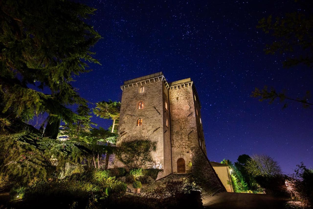 Torre Almonte Aparthotel Todi Bagian luar foto