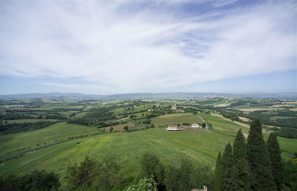 Torre Almonte Aparthotel Todi Bagian luar foto