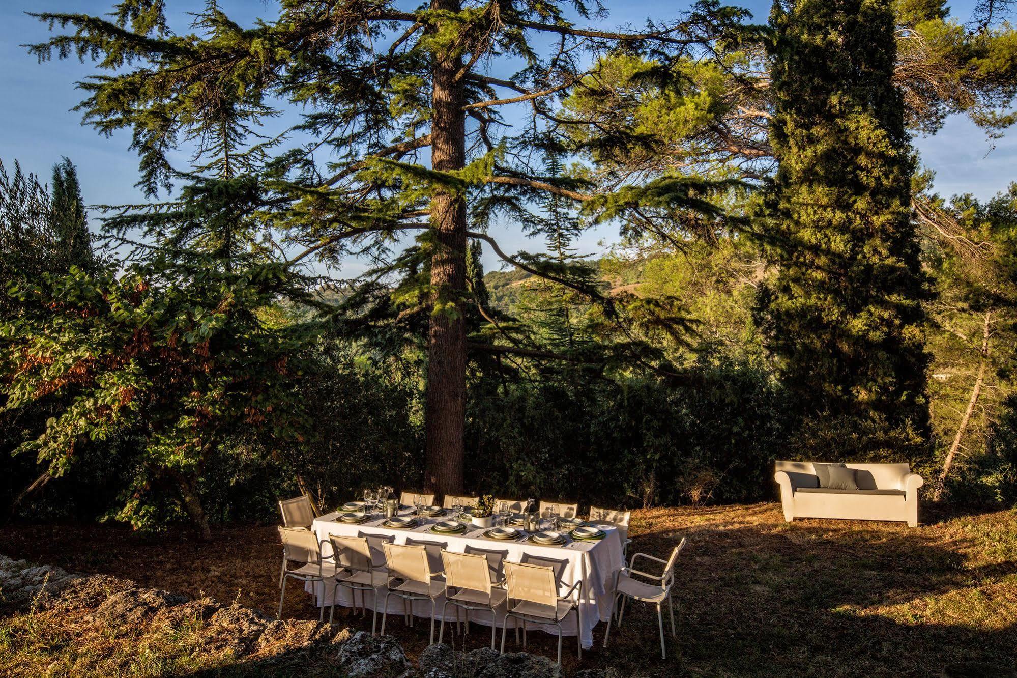 Torre Almonte Aparthotel Todi Bagian luar foto