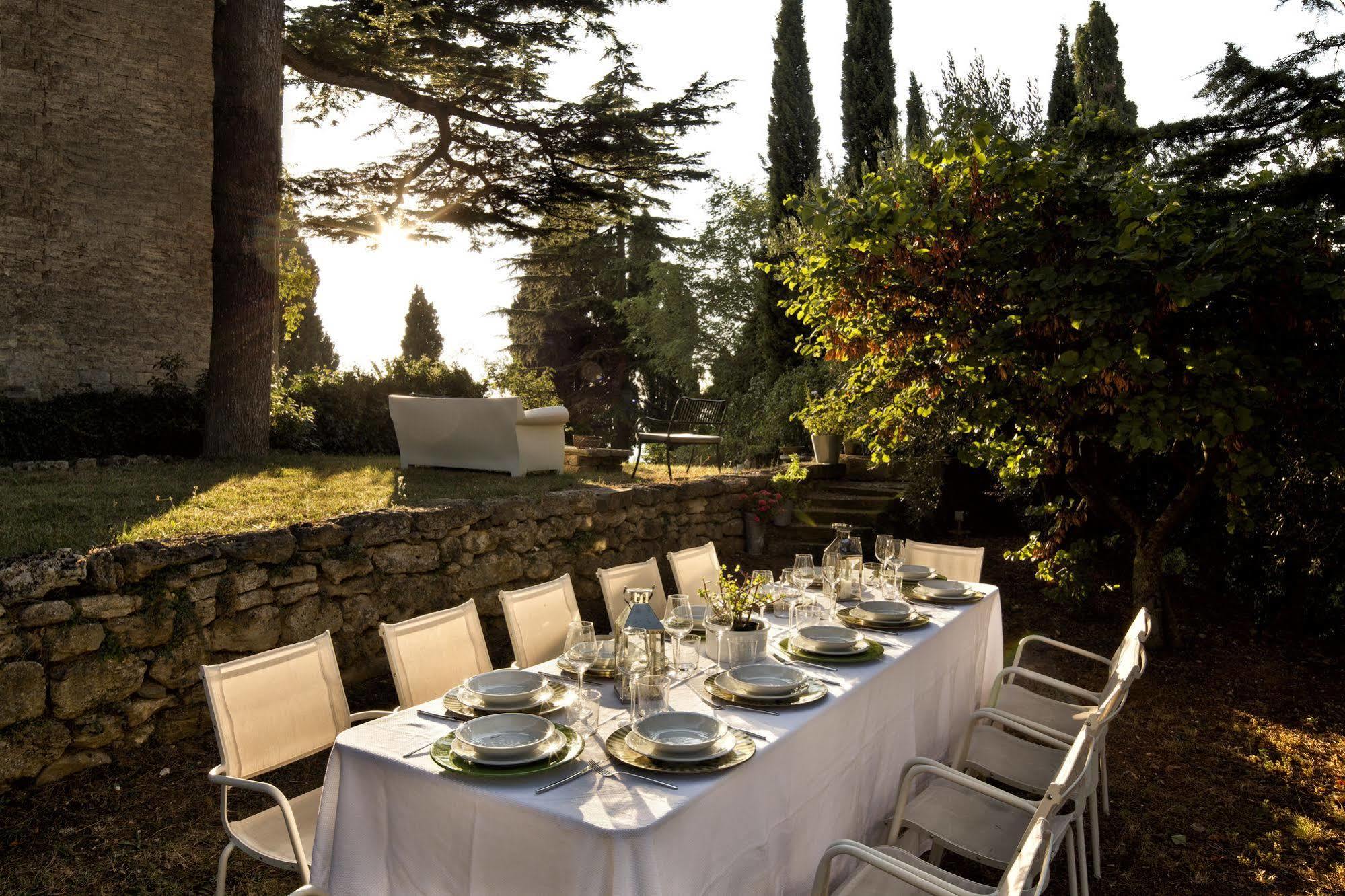 Torre Almonte Aparthotel Todi Bagian luar foto
