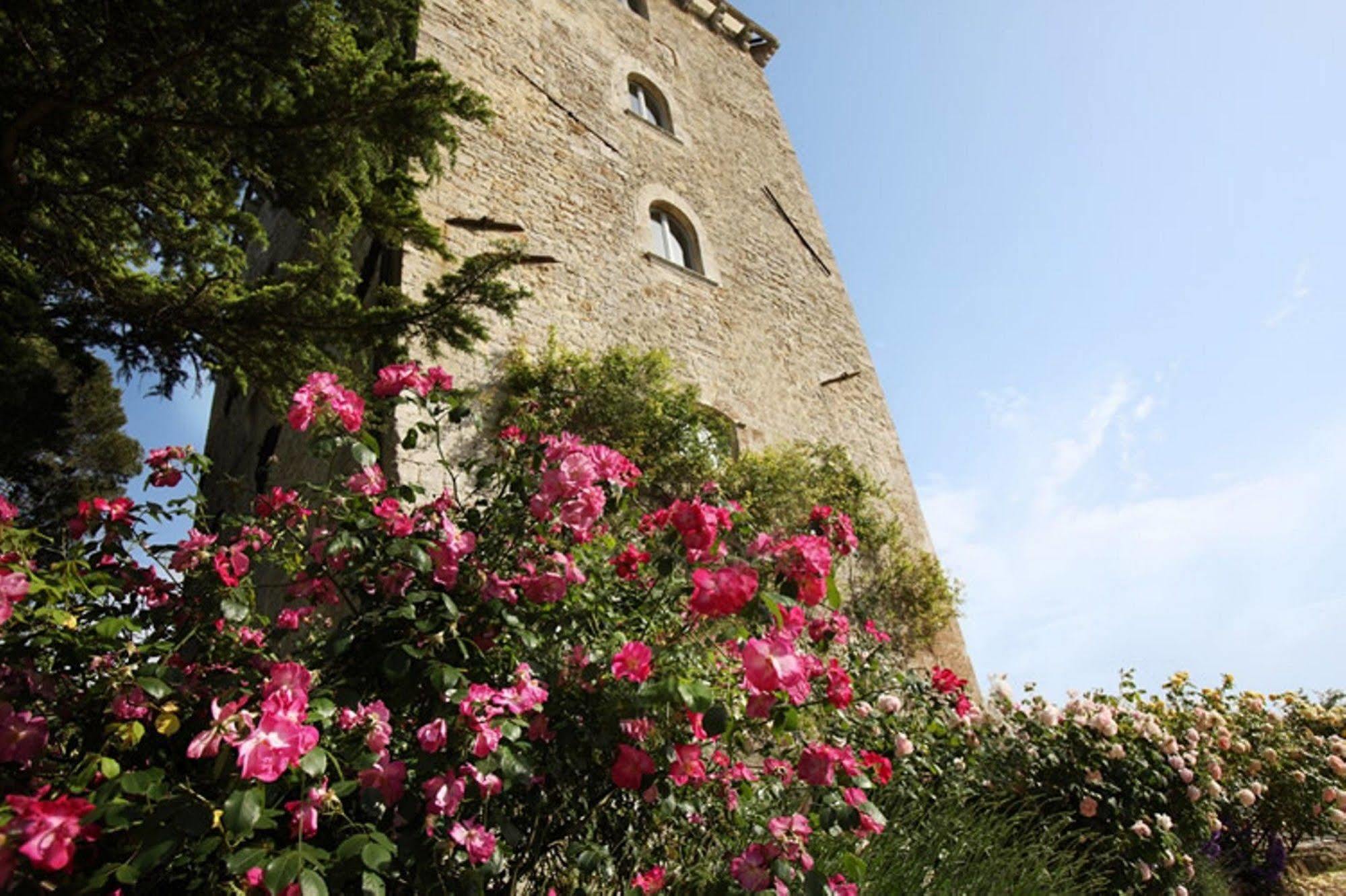 Torre Almonte Aparthotel Todi Bagian luar foto
